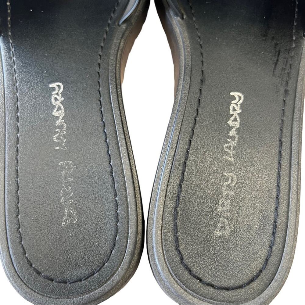 Dirty Laundry *MISMATCHED PAIR*Left 7 Right 8 Black Sandals slide on pompom top - Picture 12 of 16